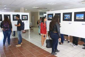 Inauguran exposición fotográfica en la UABCS sobre la pesca en la Reserva de “El Vizcaíno”