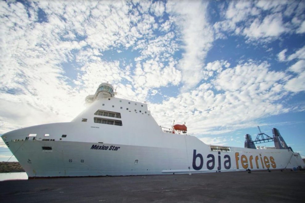 Abanderan al barco de carga más grande Latinoamérica en La Paz